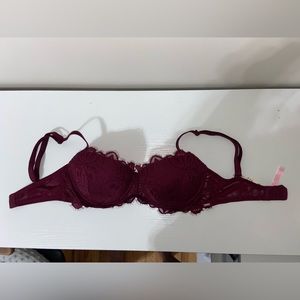 34DD Victorias Secret Bra